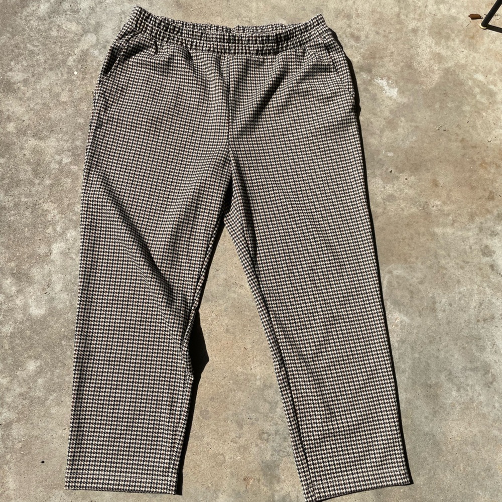 A New Day Houndstooth Patterned pull on taper pants